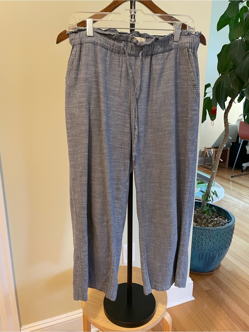 Pact women’s chambray blue drawstring pants M